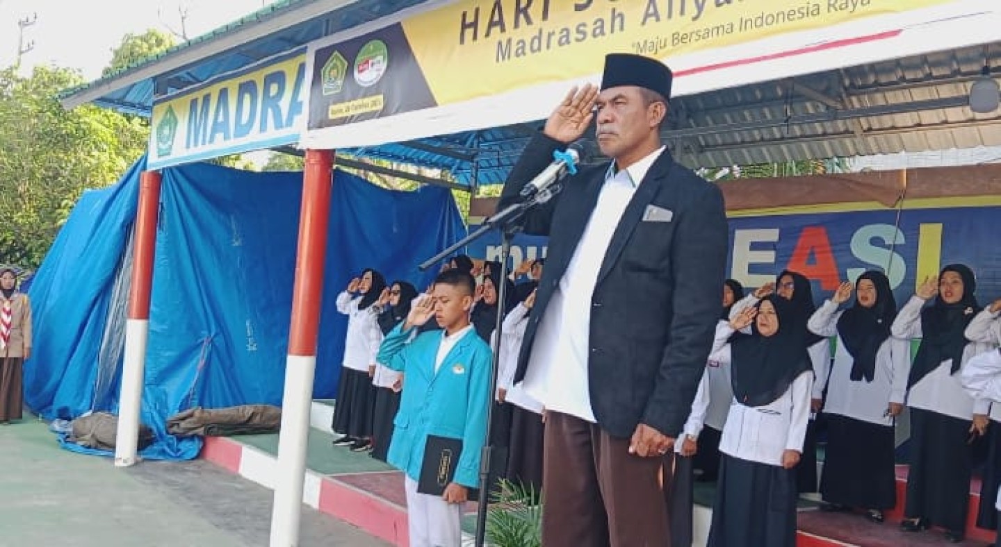 Jadi Irup Sumpah Pemuda, Nasit Baca Pidato Menpora di Hadapan Guru, Pegawai, dan Siswa MAN Ambon.